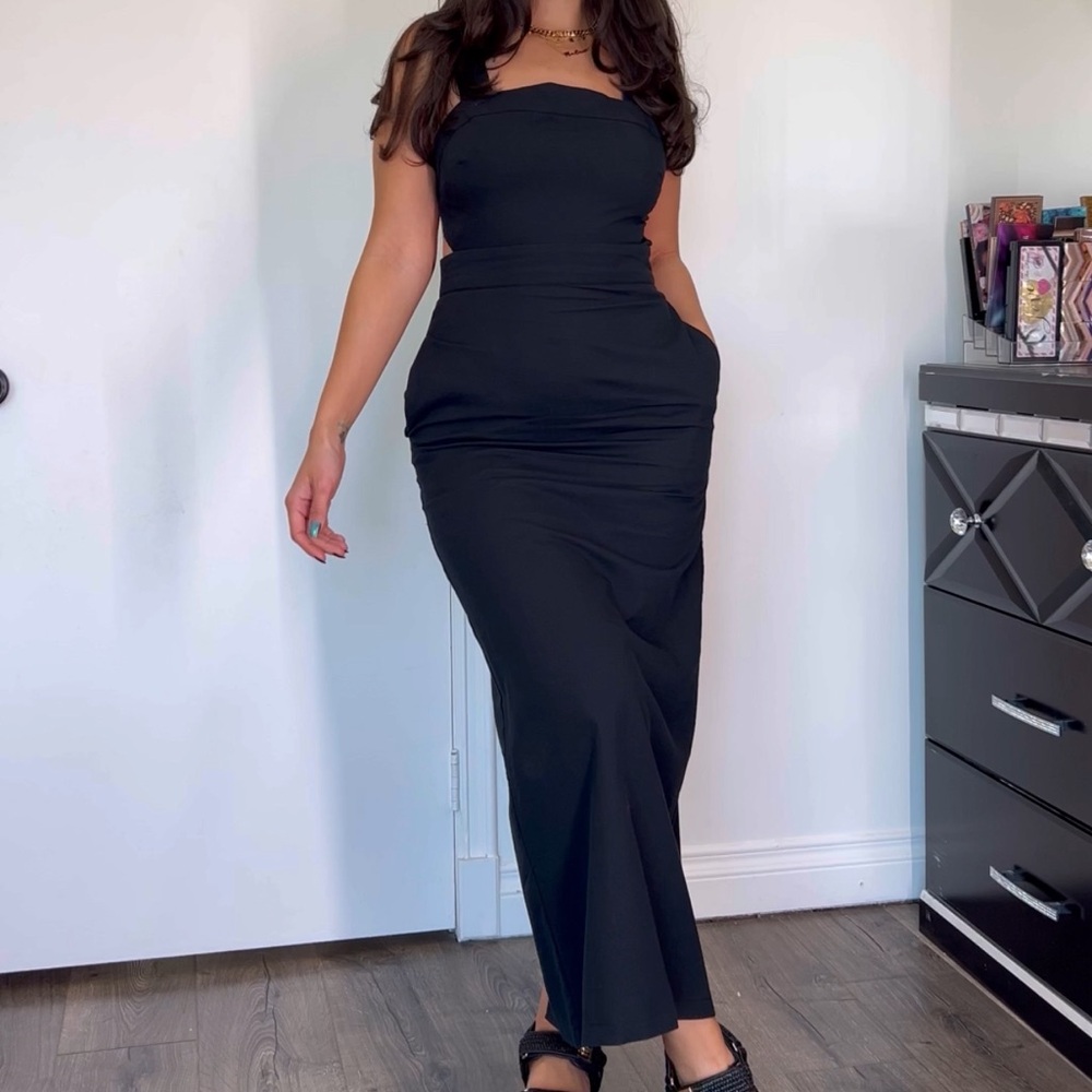 Black open back summer maxi dress. Size 4.